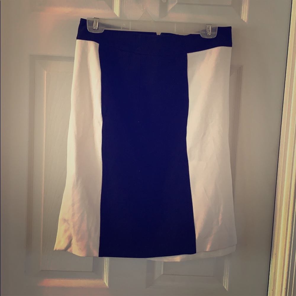 WHBM white & black lined pencil skirt